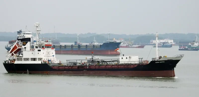 GLORIA SENTOSA Tanker IMO 9047958 photo 3