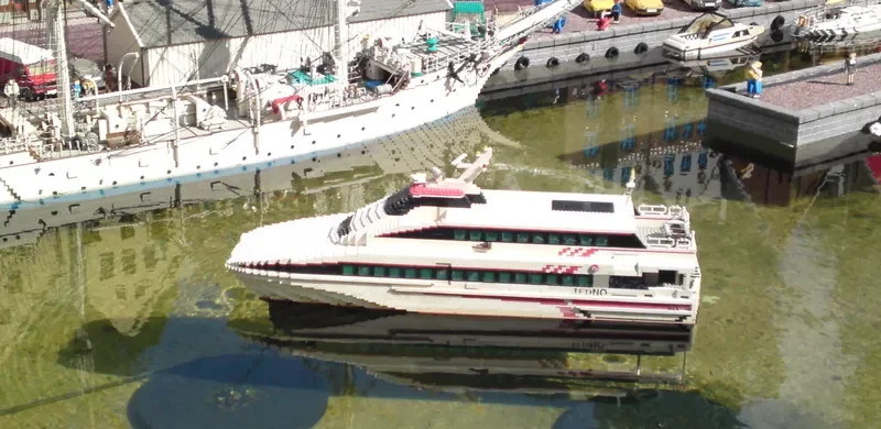 ESREFJALE Passenger Ship IMO 9053701 photo 4
