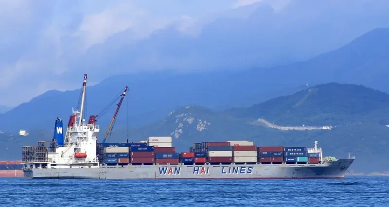 WAN HAI 213 Container Ship IMO 9059121 photo 10