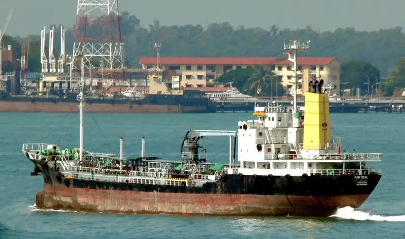 WO SHUN Tanker IMO 9062245 photo 5