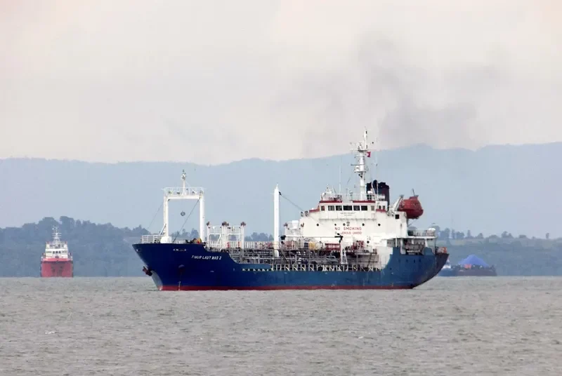 TIMUR LAUT MAS 2 Tanker IMO 9064217 photo 2