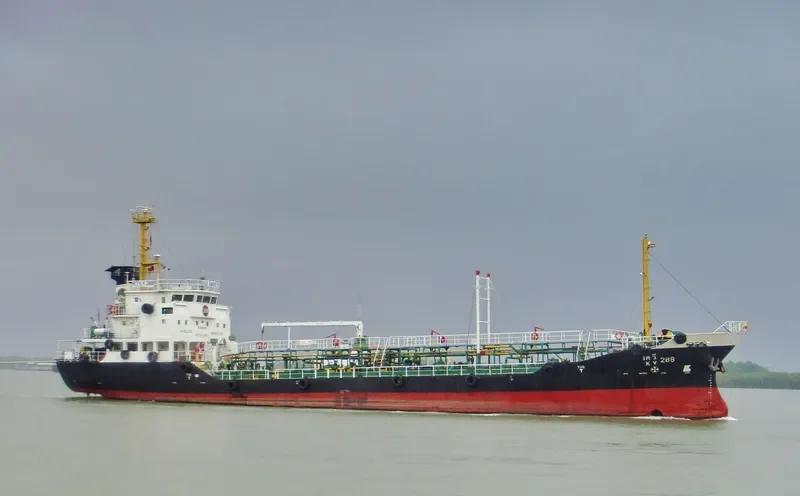 CIVICMARINA 4 Tanker IMO 9066320 photo 2