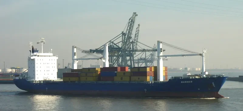 GLORY 2 Container Ship IMO 9070008 photo 3