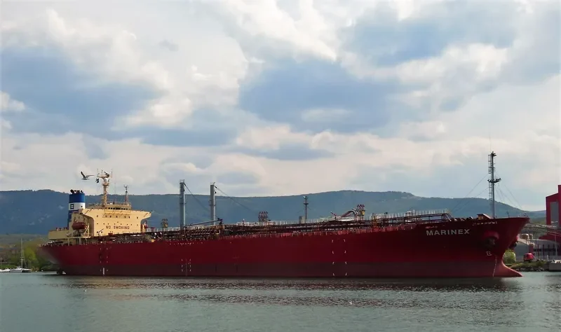 BRAVE WORTH Tanker IMO 9074420 photo 8