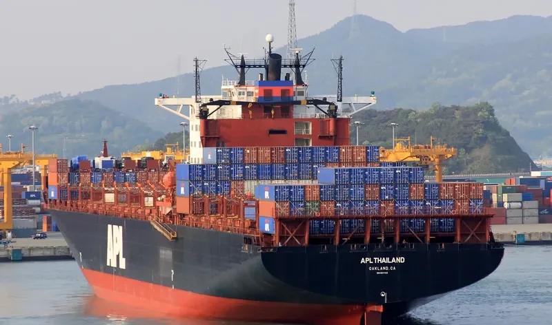 APL THAILAND Container Ship IMO 9077123 photo 5