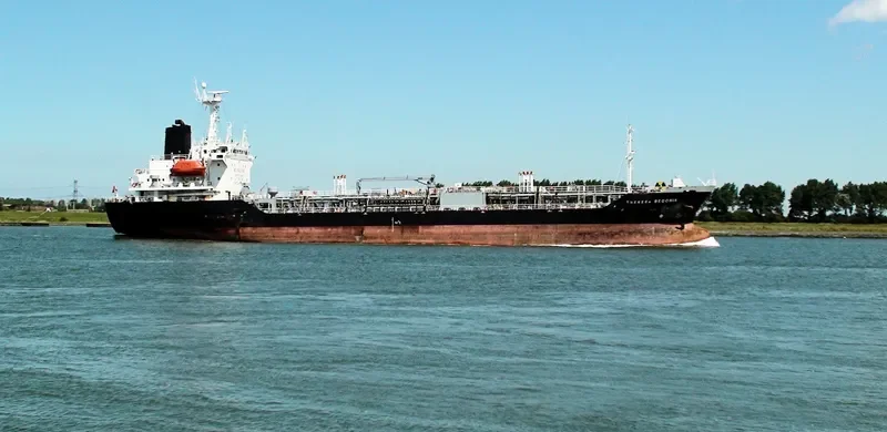 THERESA BEGONIA Tanker IMO 9078103 photo 5