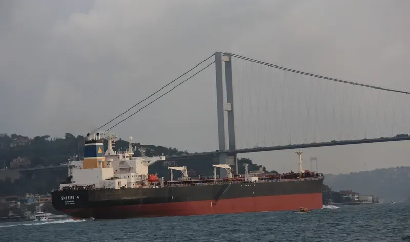 SHARIFA 4 Tanker IMO 9083287 photo 3