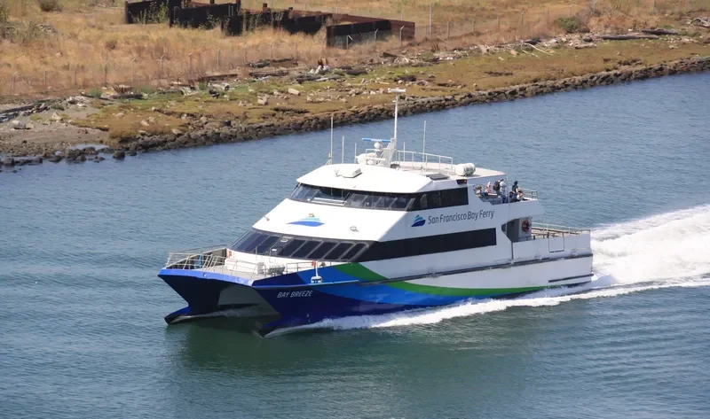 BAY BREEZE Passenger Ship IMO 9083392 photo 2