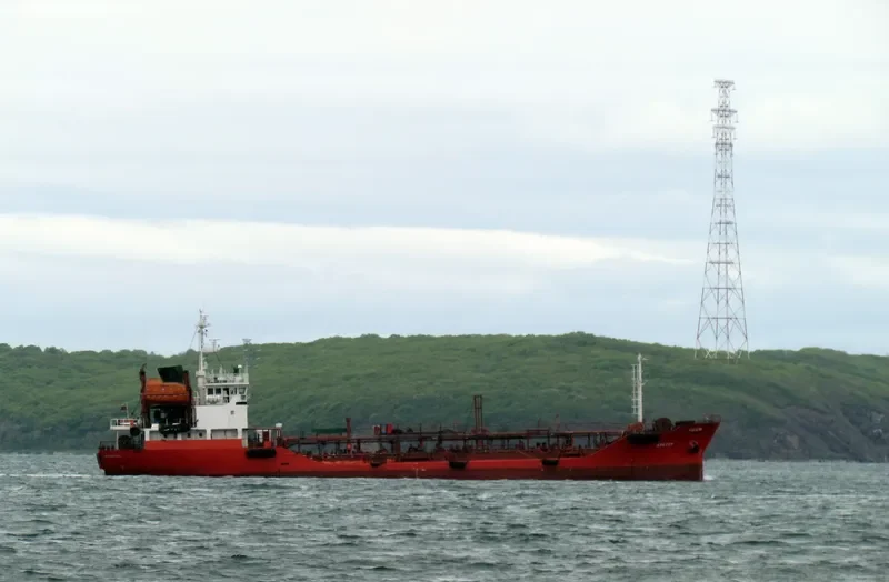 ARKTUR Tanker IMO 9084944 photo 7