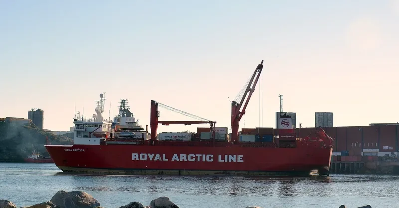 IRENA ARCTICA Container Ship IMO 9100255