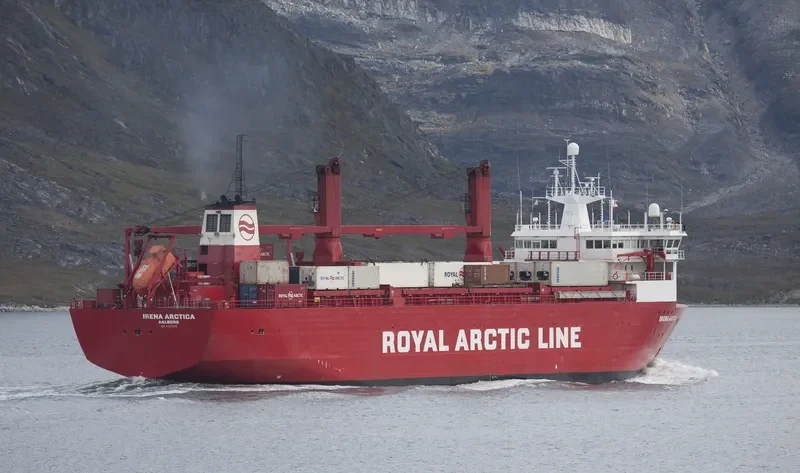 IRENA ARCTICA Container Ship IMO 9100255 photo 5