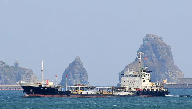 DONG MYUNG Tanker IMO 9100580 photo 6