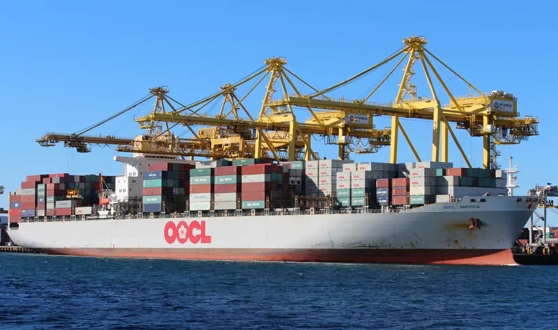 OOCL AMERICA Container Ship IMO 9102291 photo 5