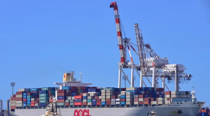 OOCL AMERICA Container Ship IMO 9102291 photo 7