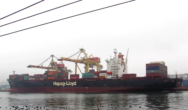 OEL EMIRATES Container Ship IMO 9104902 photo 9