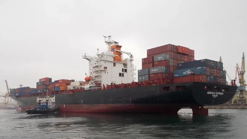 OEL EMIRATES Container Ship IMO 9104902 photo 10