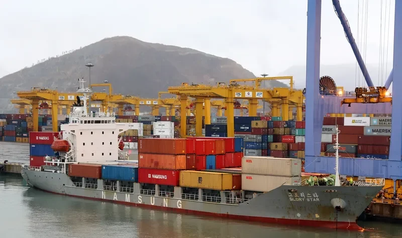 GLORY STAR Container Ship IMO 9105657 photo 6