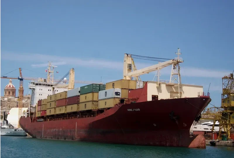 KING JULIUS Container Ship IMO 9108362 photo 2