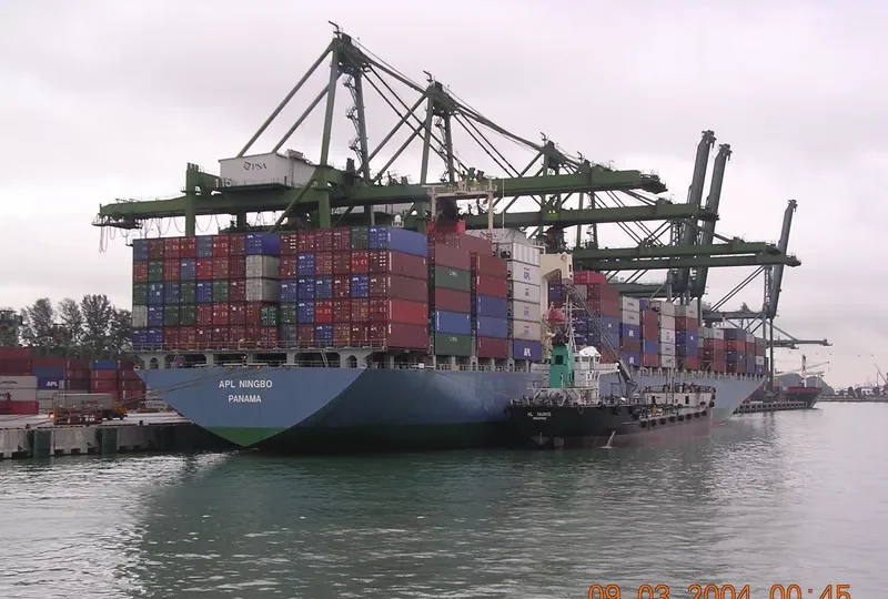 MOL LOIRE Container Ship IMO 9110042