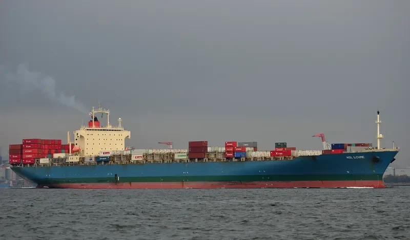 MOL LOIRE Container Ship IMO 9110042 photo 4