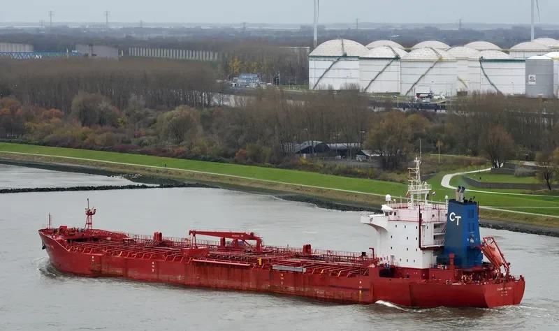 CHAMPION TIDE Tanker IMO 9112117 photo 2