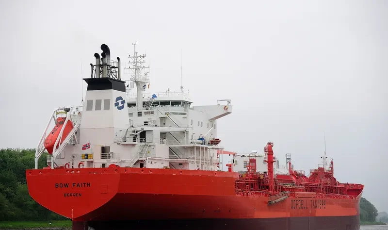 BOW FAITH Tanker IMO 9114232 photo 8
