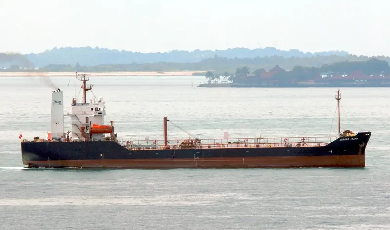 MOON SPRING Tanker IMO 9114866 photo 6