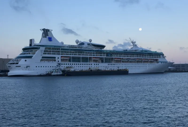 VISION OF THE SEAS Passenger Ship IMO 9116876 photo 10