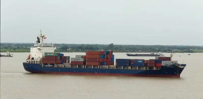 RATANA THIDA Container Ship IMO 9117129 photo 7
