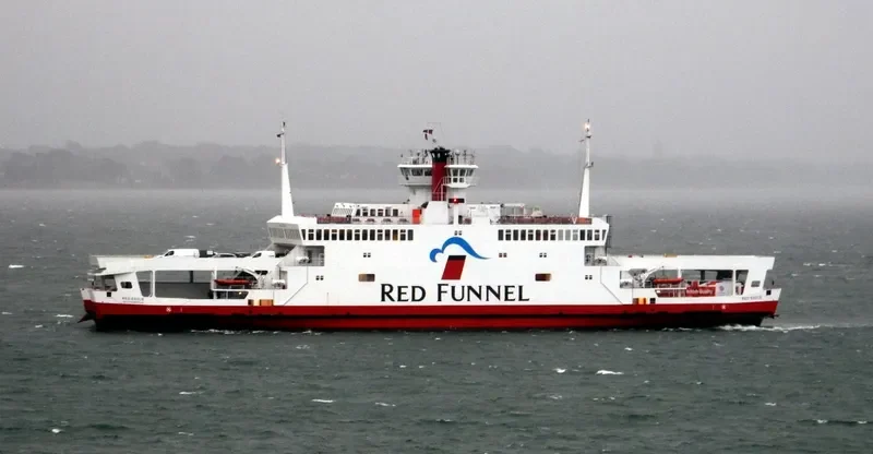 RED EAGLE Ro-Ro IMO 9117337 photo 3