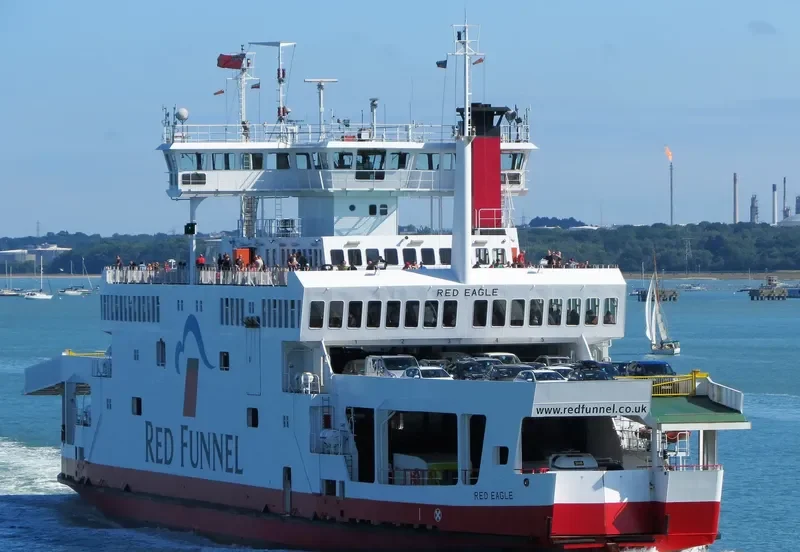 RED EAGLE Ro-Ro IMO 9117337 photo 8