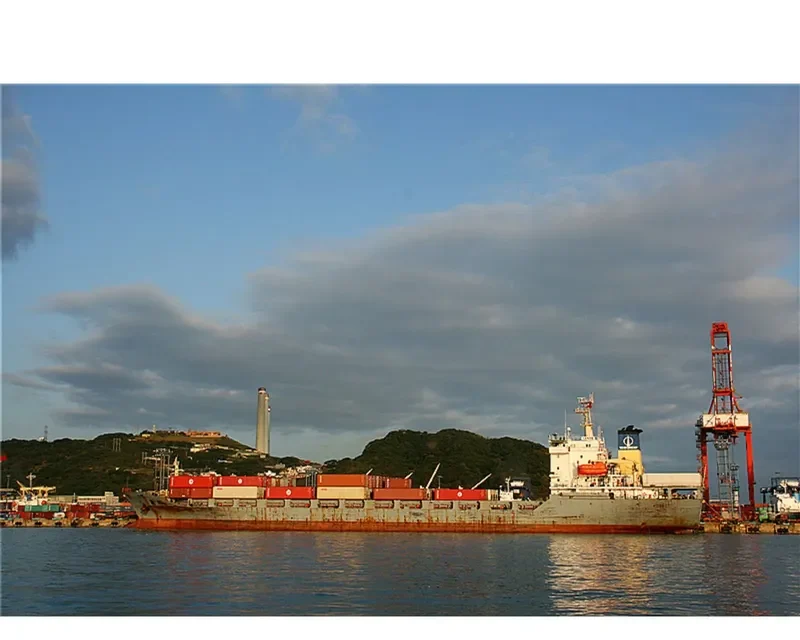 YAN HE Container Ship IMO 9118111 photo 3