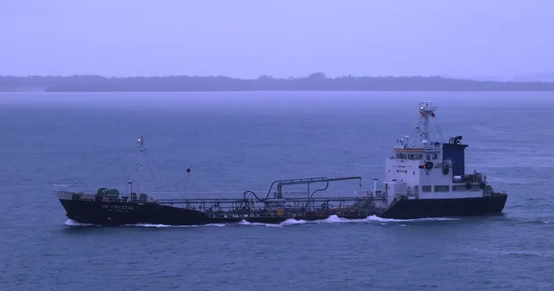UNI CRYSTAL Tanker IMO 9118927 photo 2