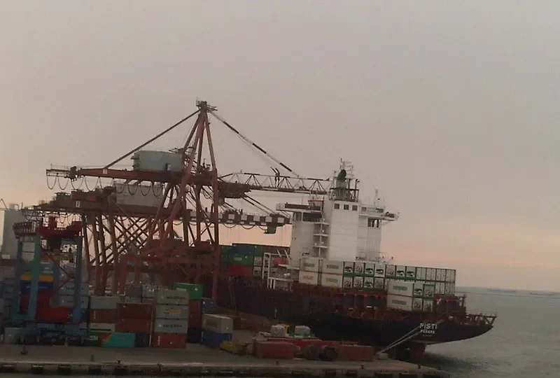 ISTI Container Ship IMO 9122203 photo 2