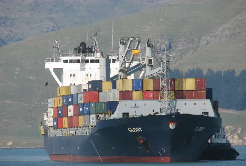 GLORY Container Ship IMO 9124378 photo 8