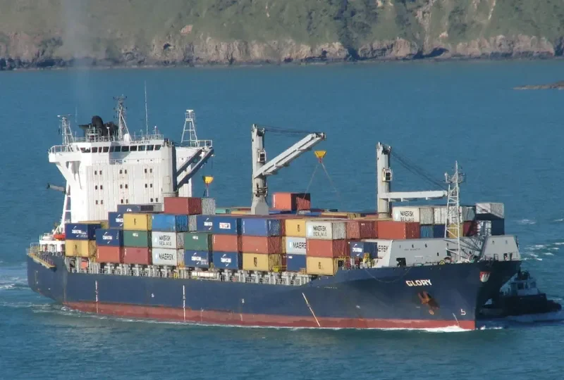 GLORY Container Ship IMO 9124378 photo 10