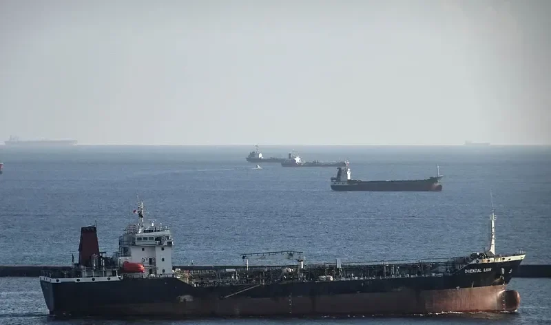 GLOBAL EVEREST Tanker IMO 9125724 photo 2