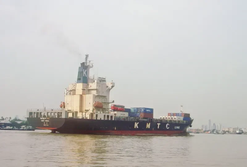 KMTC PUSAN Container Ship IMO 9131852 photo 5