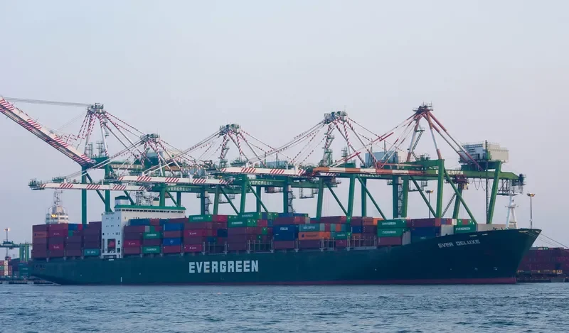 EVER DELUXE Container Ship IMO 9134256