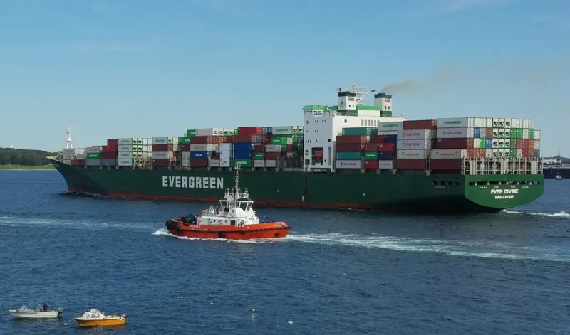 EVER DIVINE Container Ship IMO 9134282 photo 8