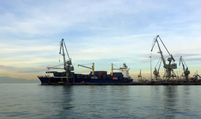 AMO Container Ship IMO 9134622 photo 2