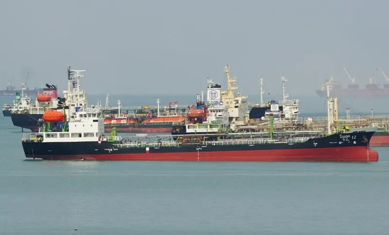 V.L.12 Tanker IMO 9134957 photo 3