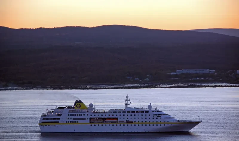 HAMBURG Passenger Ship IMO 9138329 photo 4