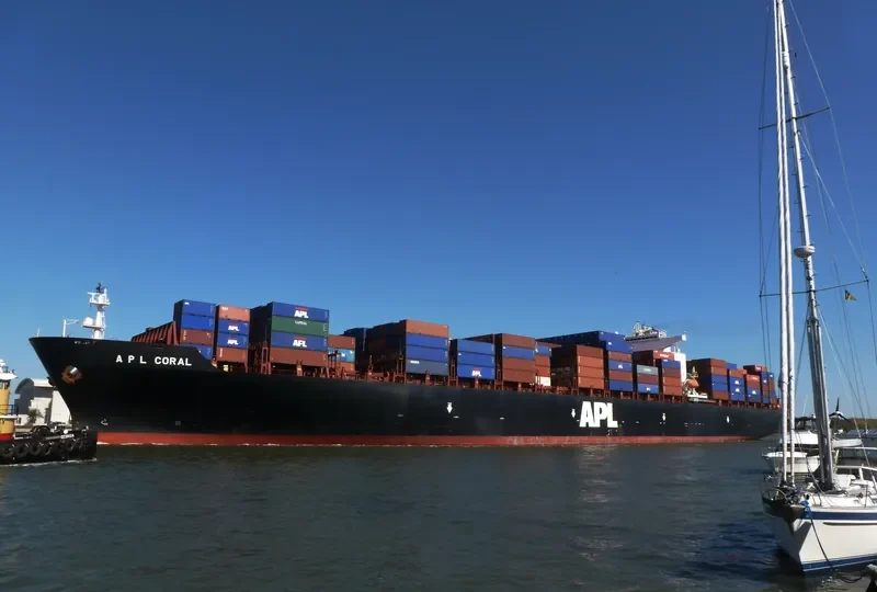 APL CORAL Container Ship IMO 9139749 photo 7