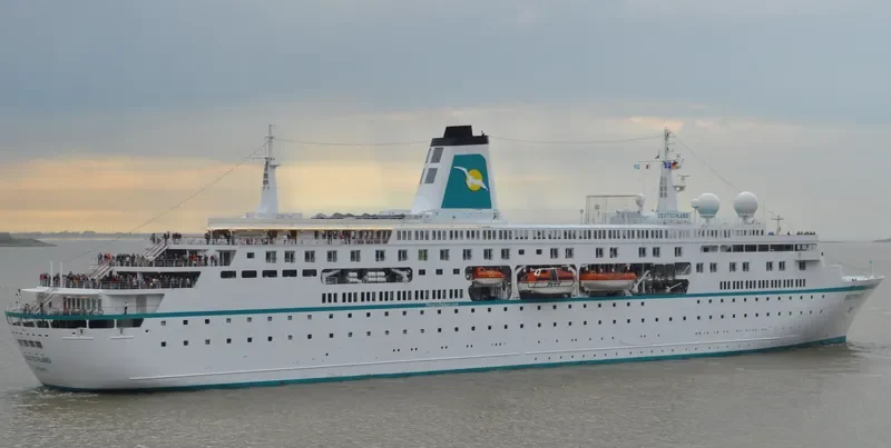 DEUTSCHLAND Passenger Ship IMO 9141807 photo 6