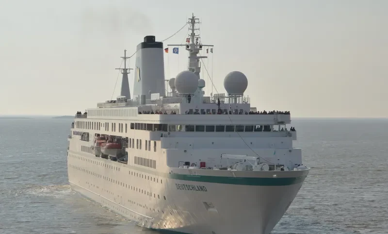 DEUTSCHLAND Passenger Ship IMO 9141807 photo 8