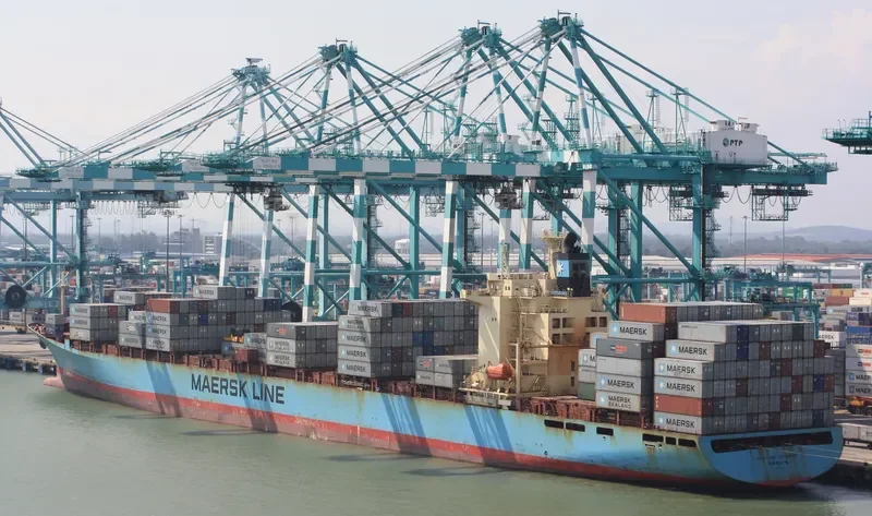 SEALAND CHARGER Container Ship IMO 9143001 photo 3