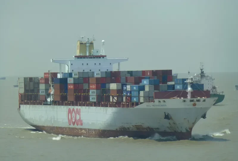 OOCL NETHERLANDS Container Ship IMO 9143075 photo 4