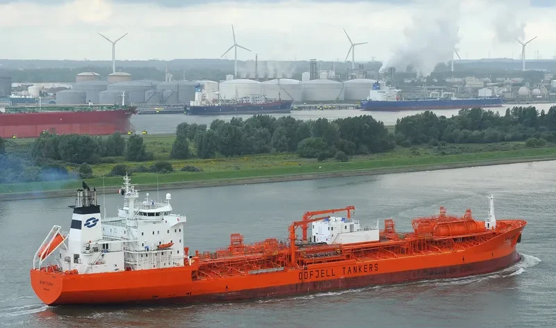 BOW FLORA Tanker IMO 9143207