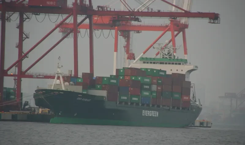 UNI Container Ship IMO 9143348 photo 6